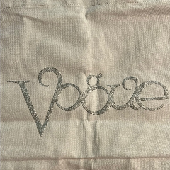 Vogue White Silver Tote Bag Minimalist Design - Picture 2 of 8